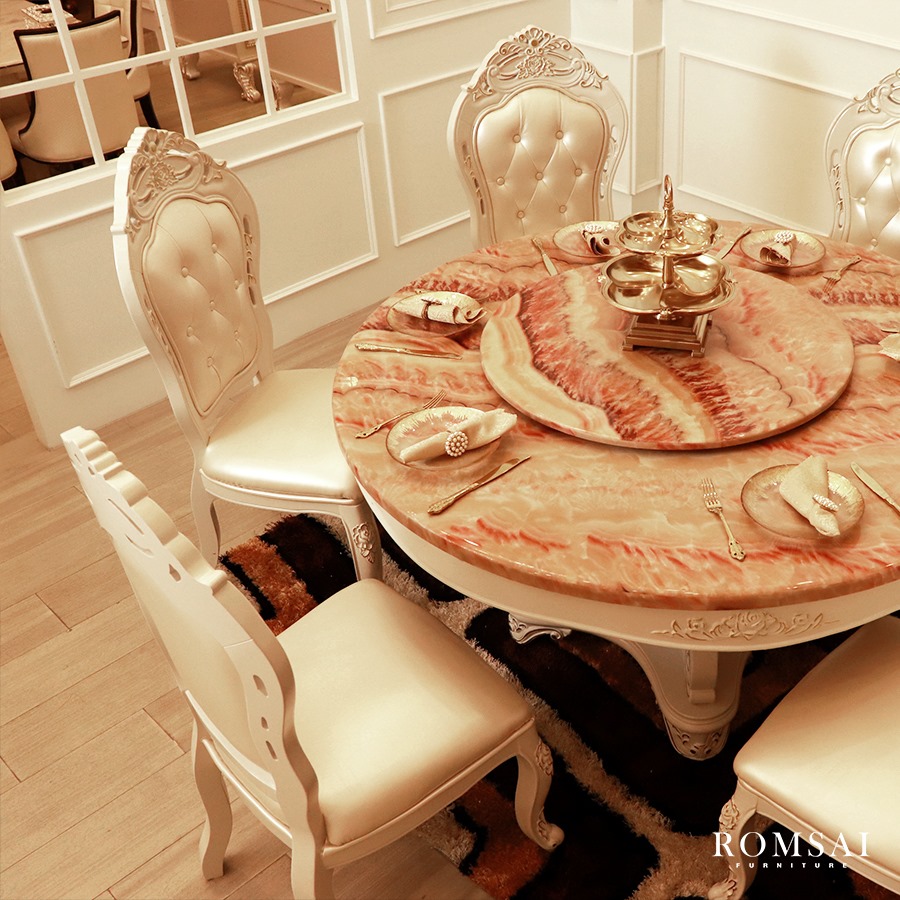 โต๊ะอาหารหลุยส์ Royal Family